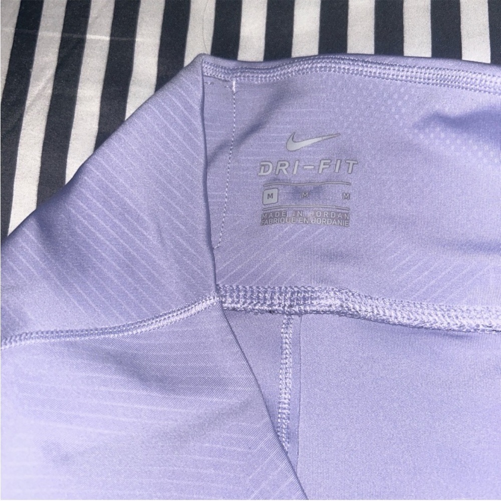 Nike Purple Track Pants Sleek Design - Picture 4 of 4